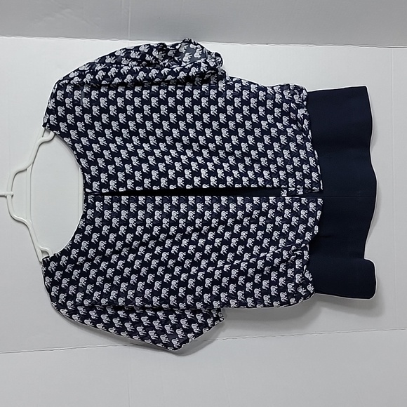 Cabi Women's Blue White W/ Elephants Cap Sleeve Top, S - Picture 2 of 7